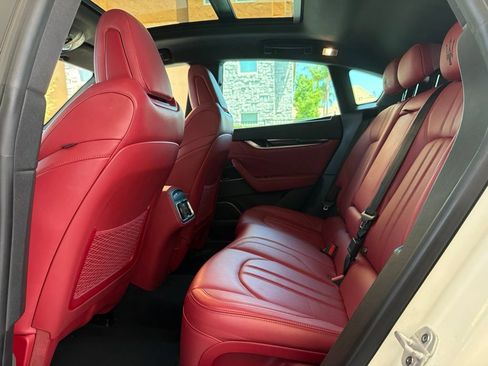 Certified 2023 Maserati Levante GT AWD/4WD image 23