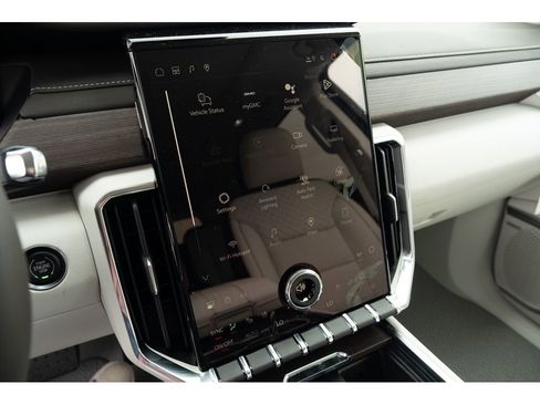New 2026 GMC Acadia Denali FWD image 24