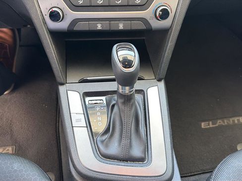Used 2018 Hyundai Elantra SEL FWD image 12