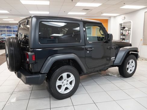 Used 2018 Jeep Wrangler Sport image 10
