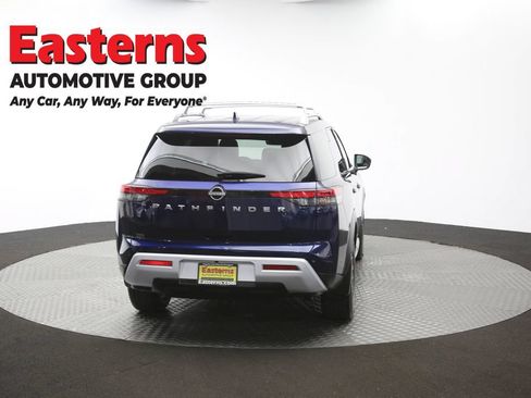 Used 2023 Nissan Pathfinder SL AWD/4WD image 39