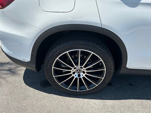 Used 2021 Mercedes-Benz GLC 300 image 9
