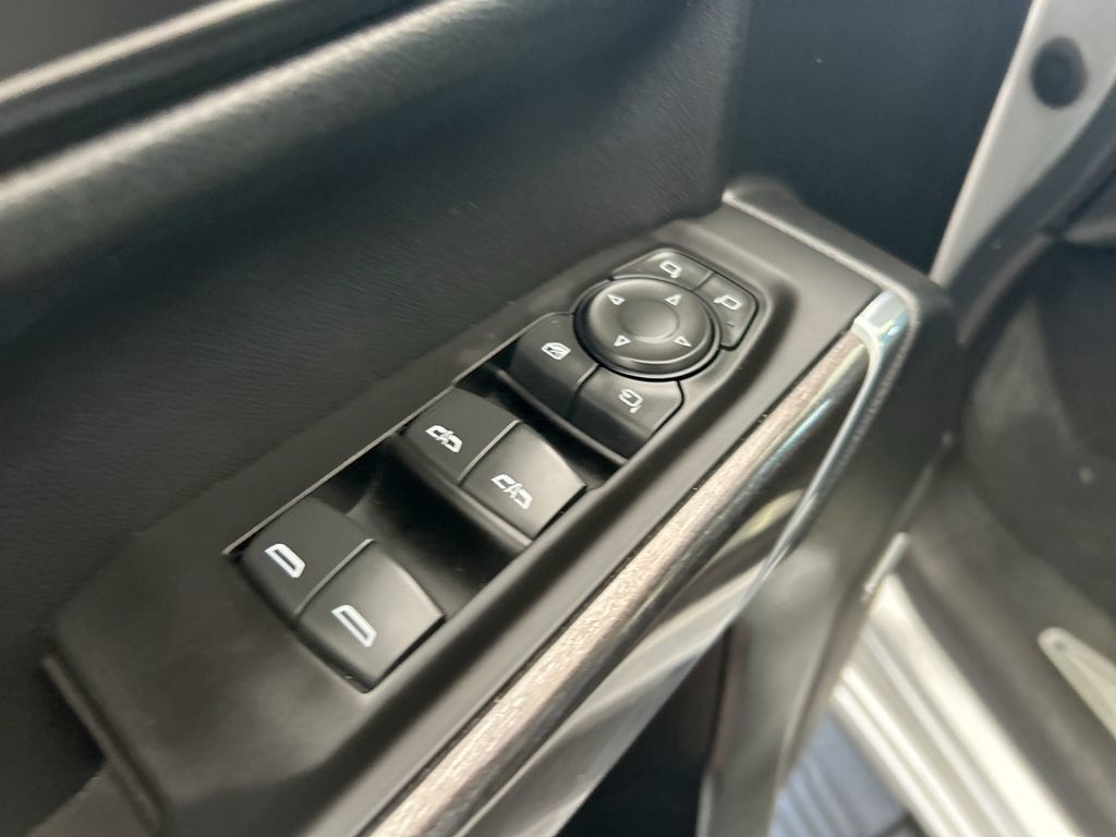 Used 2021 Chevrolet Silverado 1500 LTZ w/ Technology Package RWD image 10