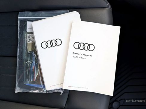 Used 2021 Audi e-tron Premium w/ Towing Package image 60