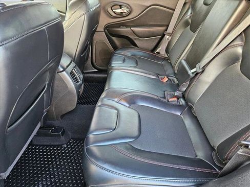 Used 2021 Jeep Cherokee Trailhawk w/ Trailer Tow Group image 16