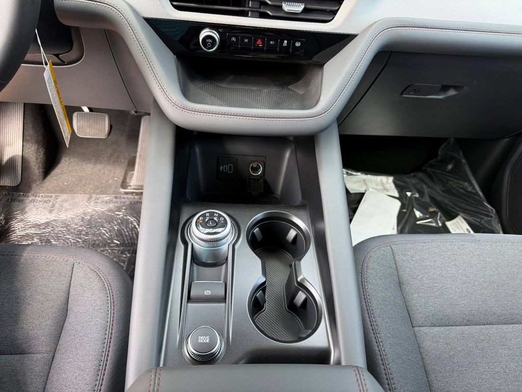 New 2026 Ford Explorer Active AWD/4WD image 14