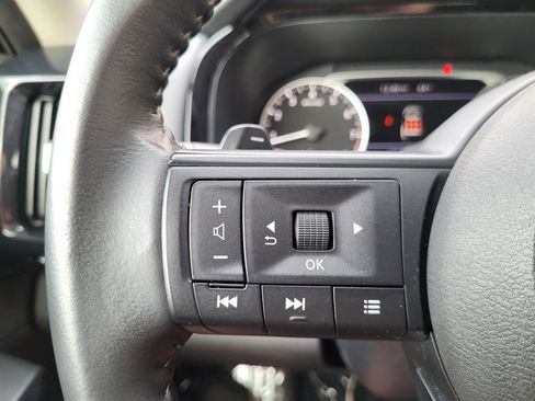 Used 2025 Nissan Pathfinder SV image 20