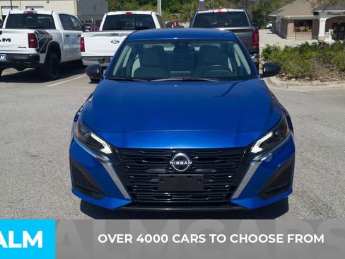 Used 2025 Nissan Altima 2.5 SV image 2