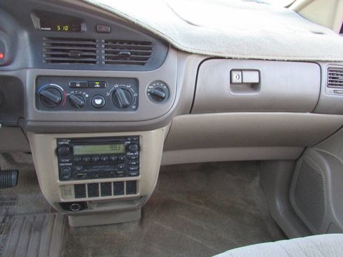 Used 2002 Toyota Sienna CE FWD image 38