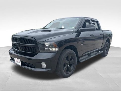 Used 2019 RAM 1500 Express w/ Wheel & Sound Group AWD/4WD image 3