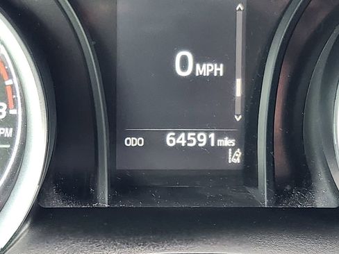 Used 2022 Toyota Camry LE image 27