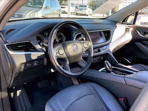 Used 2020 Buick Enclave Essence w/ Sound and Sites Package image 17