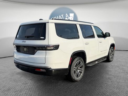 New 2026 Jeep Grand Wagoneer 4WD image 9