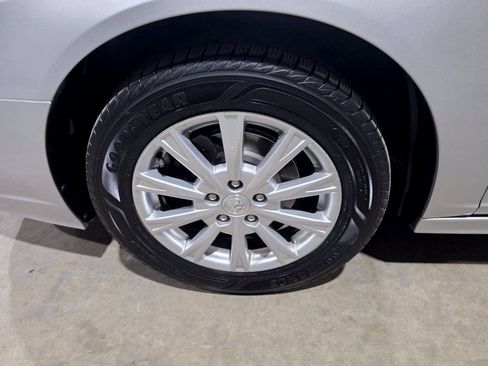 Used 2011 Buick Lucerne CX FWD image 24
