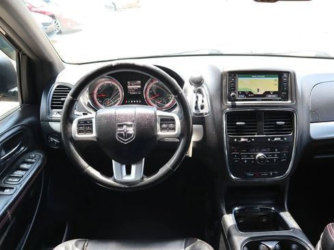 Used 2017 Dodge Grand Caravan GT image 17