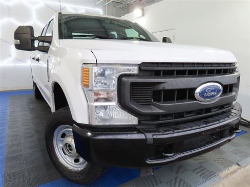 Used 2020 Ford F250 XL w/ Power Equipment Group image 3
