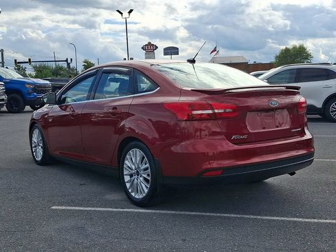 Used 2016 Ford Focus Titanium w/ Exterior Protection Package FWD image 4