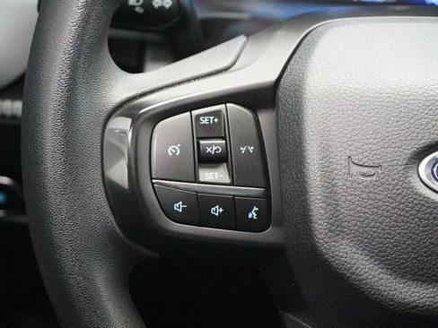 Used 2024 Ford Ranger XL image 19