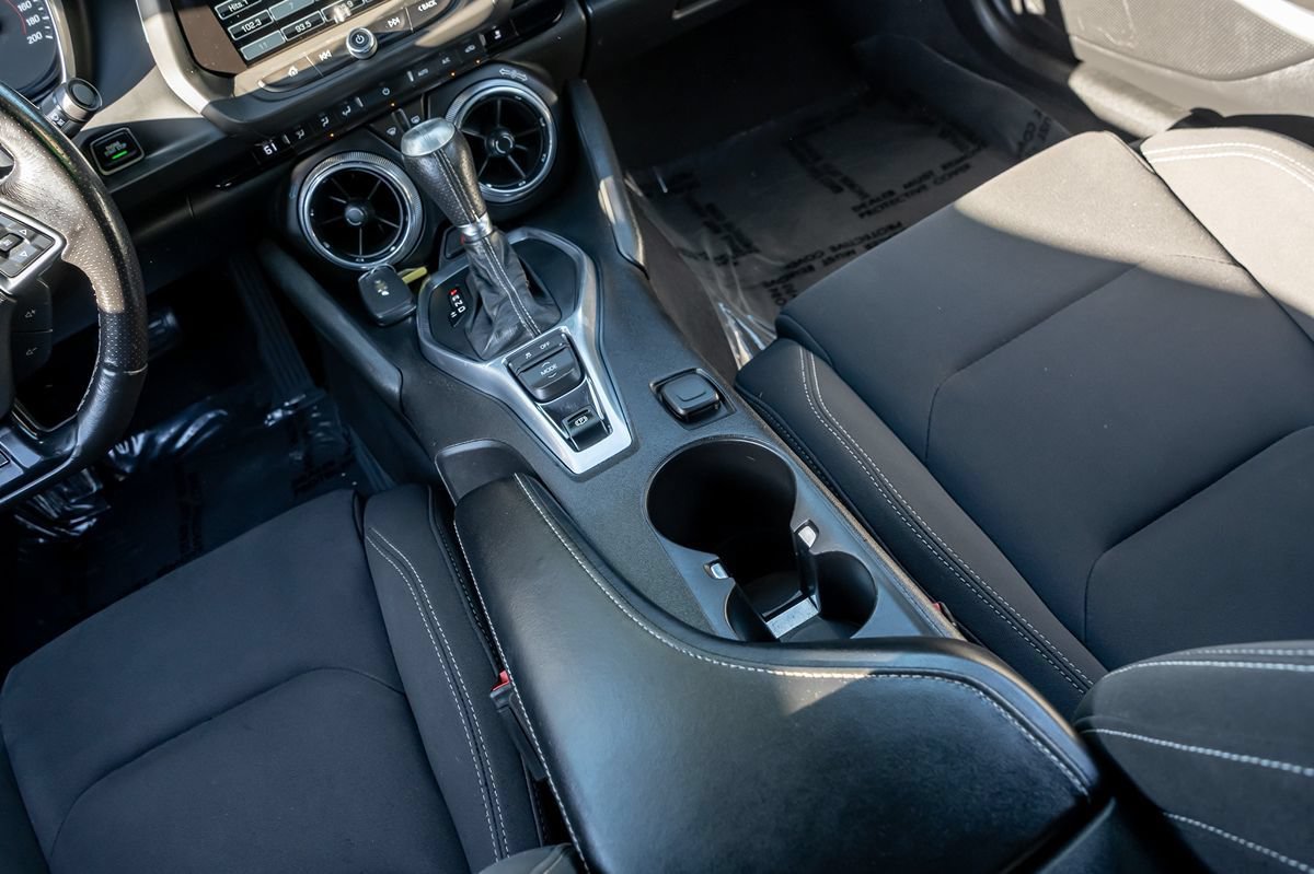 Used 2018 Chevrolet Camaro SS RWD image 20