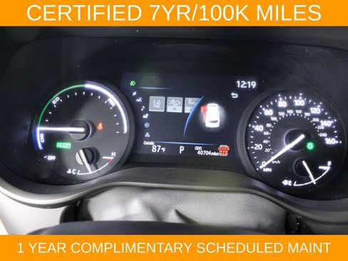 Used 2025 Toyota Sienna XLE FWD image 24