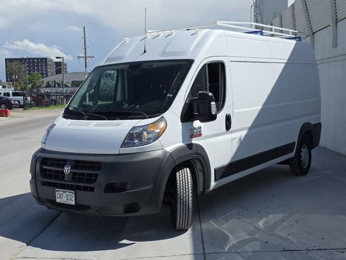 Used 2018 RAM ProMaster 2500 w/ Interior Convenience Group FWD image 8
