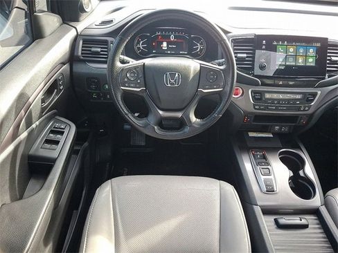 Used 2023 Honda Passport EX-L image 11