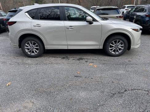 New 2025 MAZDA CX-5 AWD 2.5 S w/ Select Package image 5