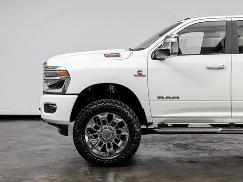 Used 2025 RAM 2500 Laramie image 10