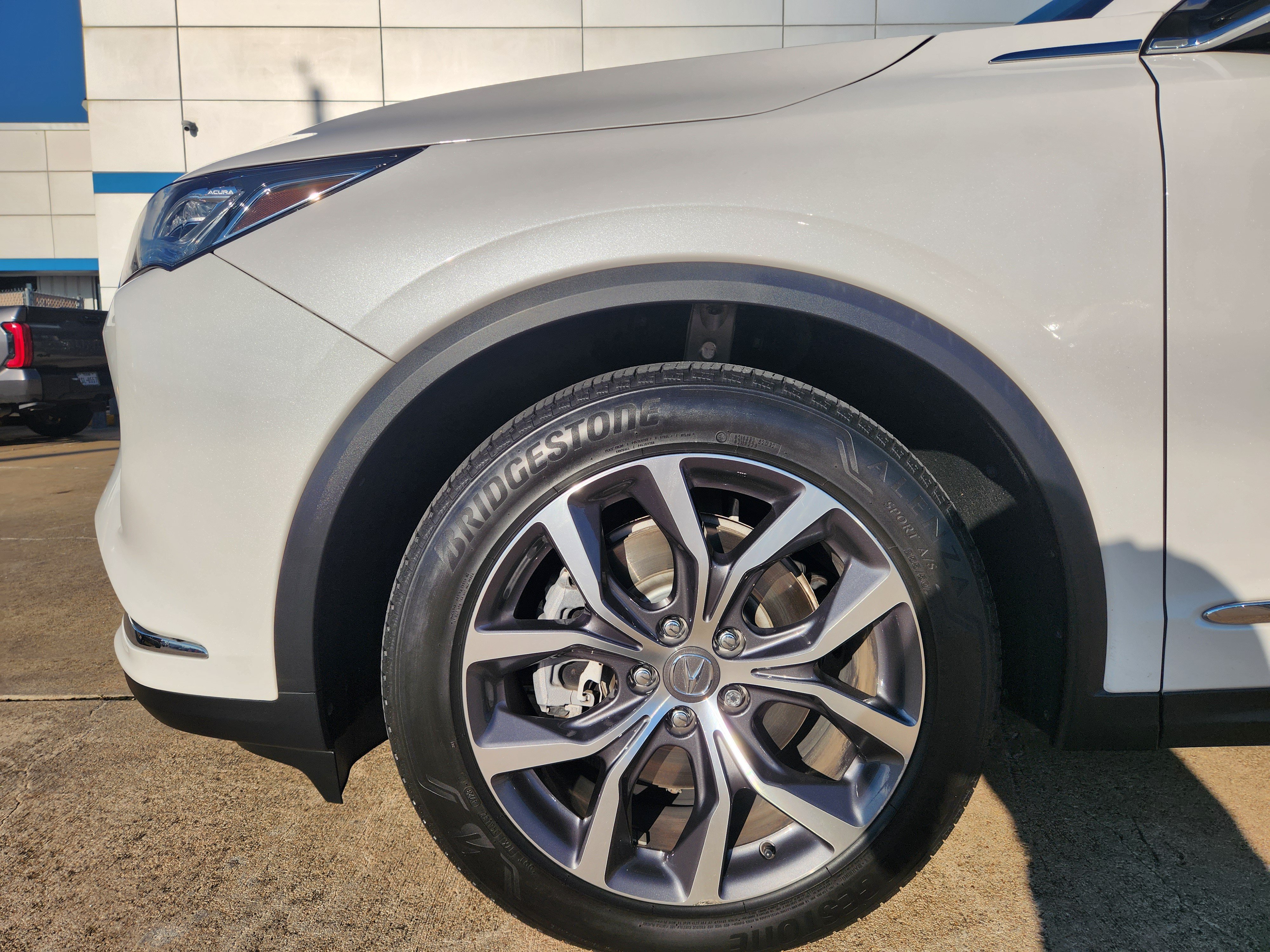 Used 2024 Acura MDX w/ Technology Package FWD image 9
