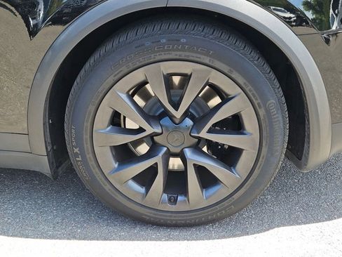 Used 2024 Tesla Model X AWD/4WD image 25