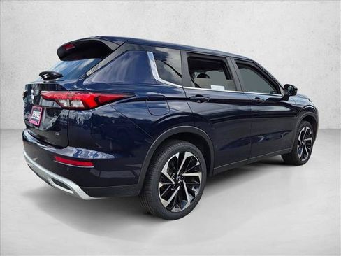 Used 2024 Mitsubishi Outlander SE FWD image 5