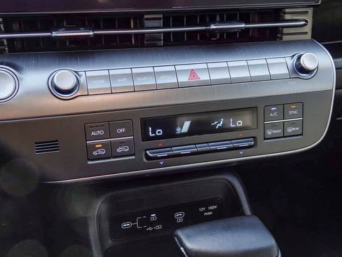 Used 2024 Hyundai Kona SEL image 21