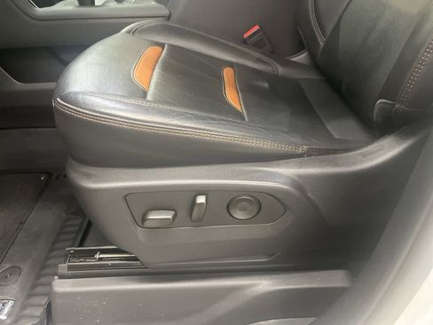 Used 2025 GMC Sierra 1500 AT4 w/ AT4 Premium Package image 16