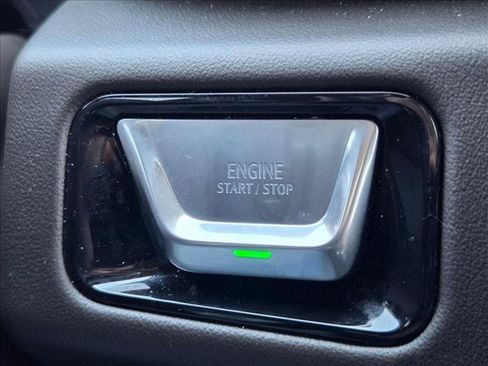 Used 2025 GMC Yukon Elevation w/ Technology Package AWD/4WD image 16