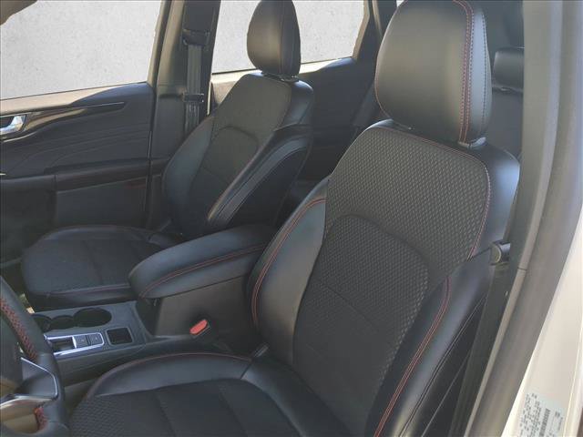 Certified 2024 Ford Escape ST-Line Select w/ Tech Pack #1 AWD/4WD image 16