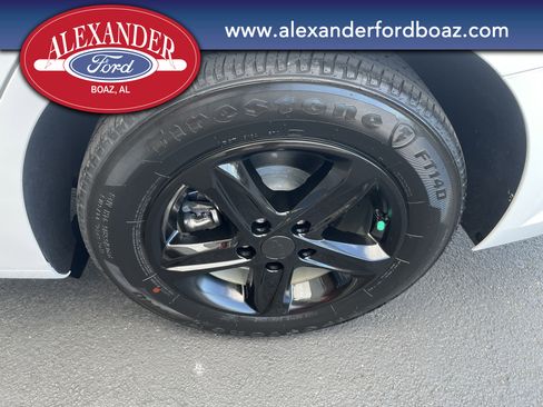 Used 2023 Chevrolet Malibu LS image 7