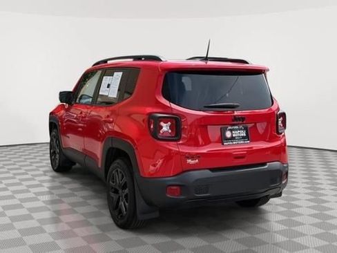 Used 2023 Jeep Renegade Altitude AWD/4WD image 5