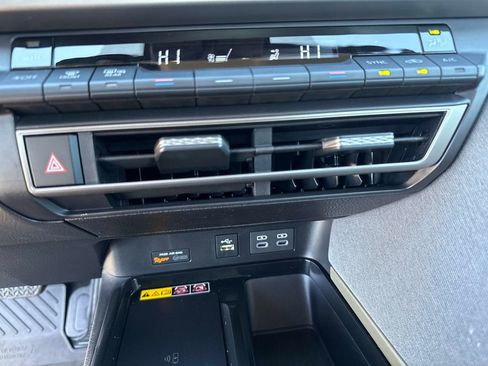 Used 2025 Toyota Camry LE image 22