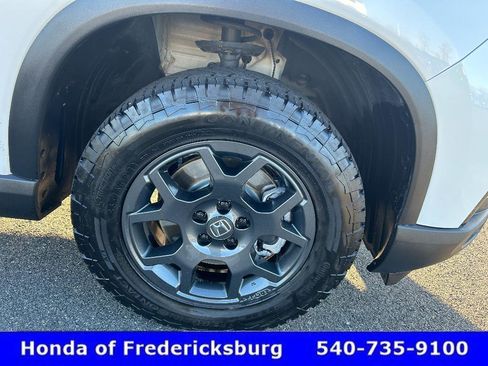 Used 2024 Honda Pilot TrailSport image 38