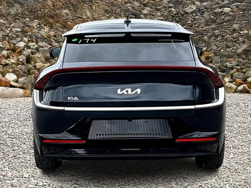 Used 2023 Kia EV6 Wind image 4