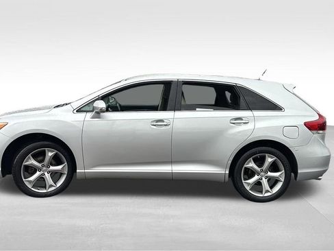 Used 2013 Toyota Venza XLE image 4