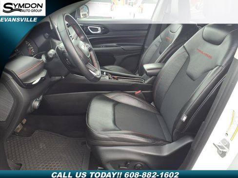 Used 2022 Jeep Compass Trailhawk w/ Trailhawk Convenience Group image 6