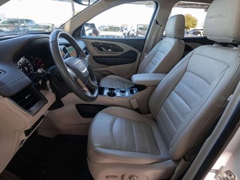 Used 2023 GMC Terrain Denali w/ Denali Premium Package image 8