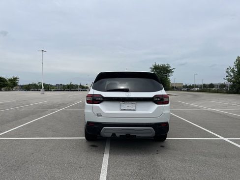 New 2025 Honda Pilot EX-L image 6