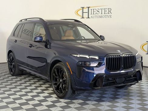 Used 2024 BMW X7 xDrive40i w/ Executive Package AWD/4WD image 2