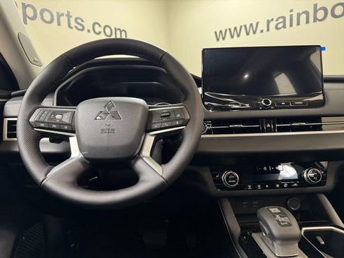 New 2026 Mitsubishi Outlander Trail Edition image 9
