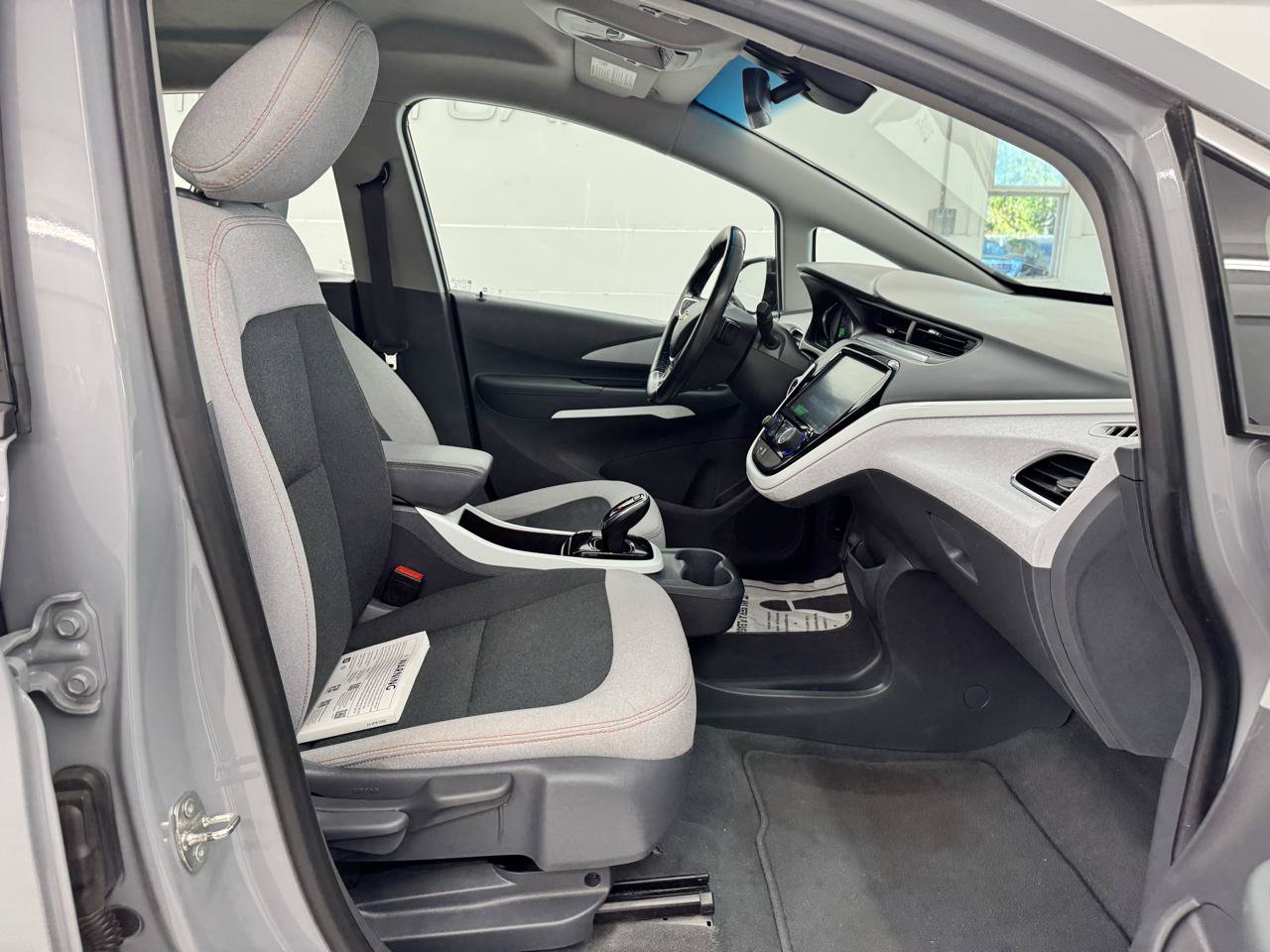 Used 2021 Chevrolet Bolt LT FWD image 16