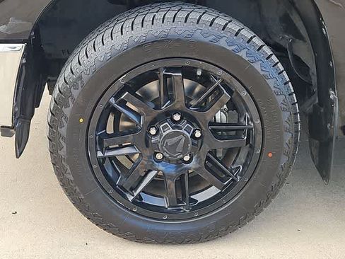 Used 2021 Toyota Tundra SR5 w/ SR5 Leather Package RWD image 13