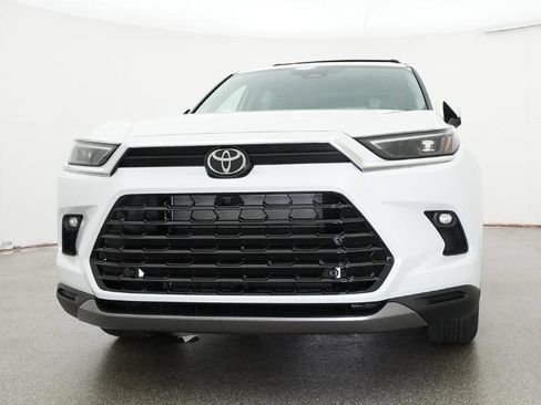New 2026 Toyota Grand Highlander Limited image 59