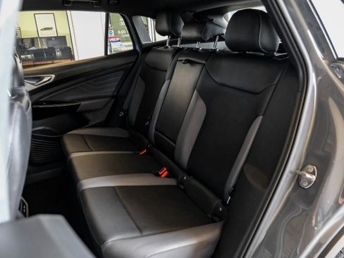 Used 2023 Volkswagen ID.4 Pro S image 41